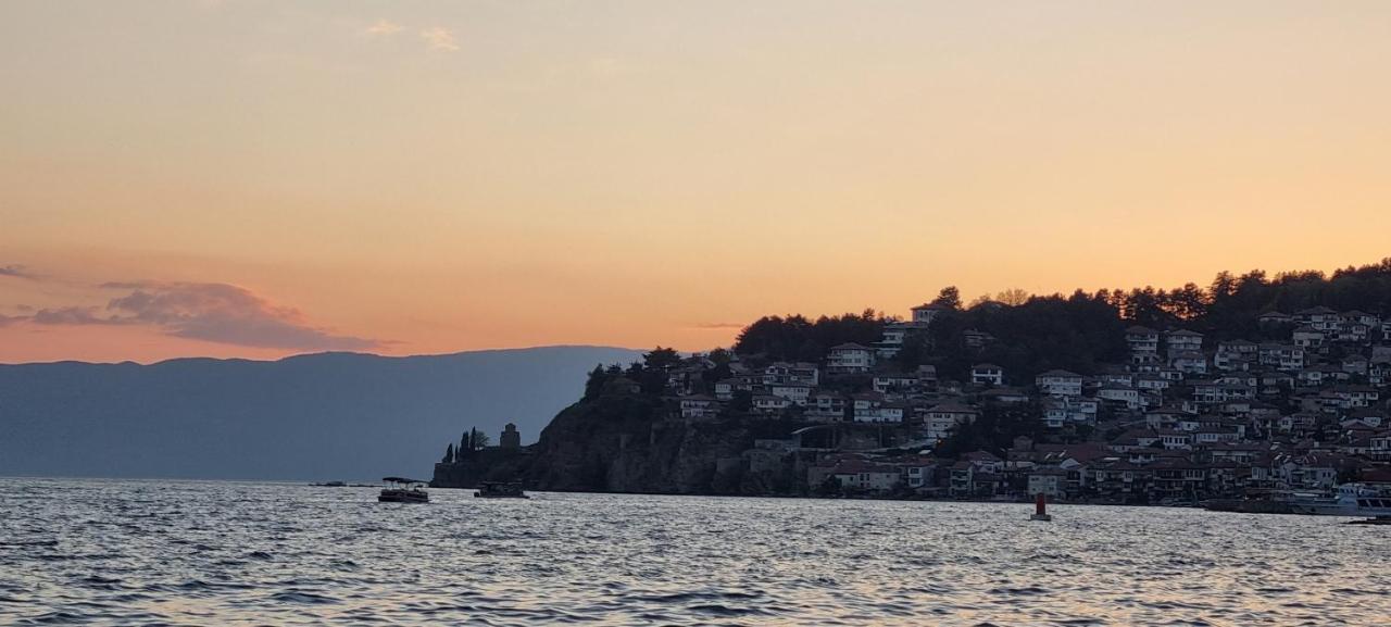 Svir Skyline Apartment No 39 Ohri Dış mekan fotoğraf